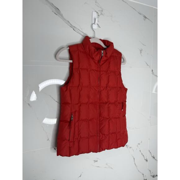 Gap Women's Down Filled Quilted Puffer Vest Size Medium Red Full Zip Nylon - Picture 2 of 9